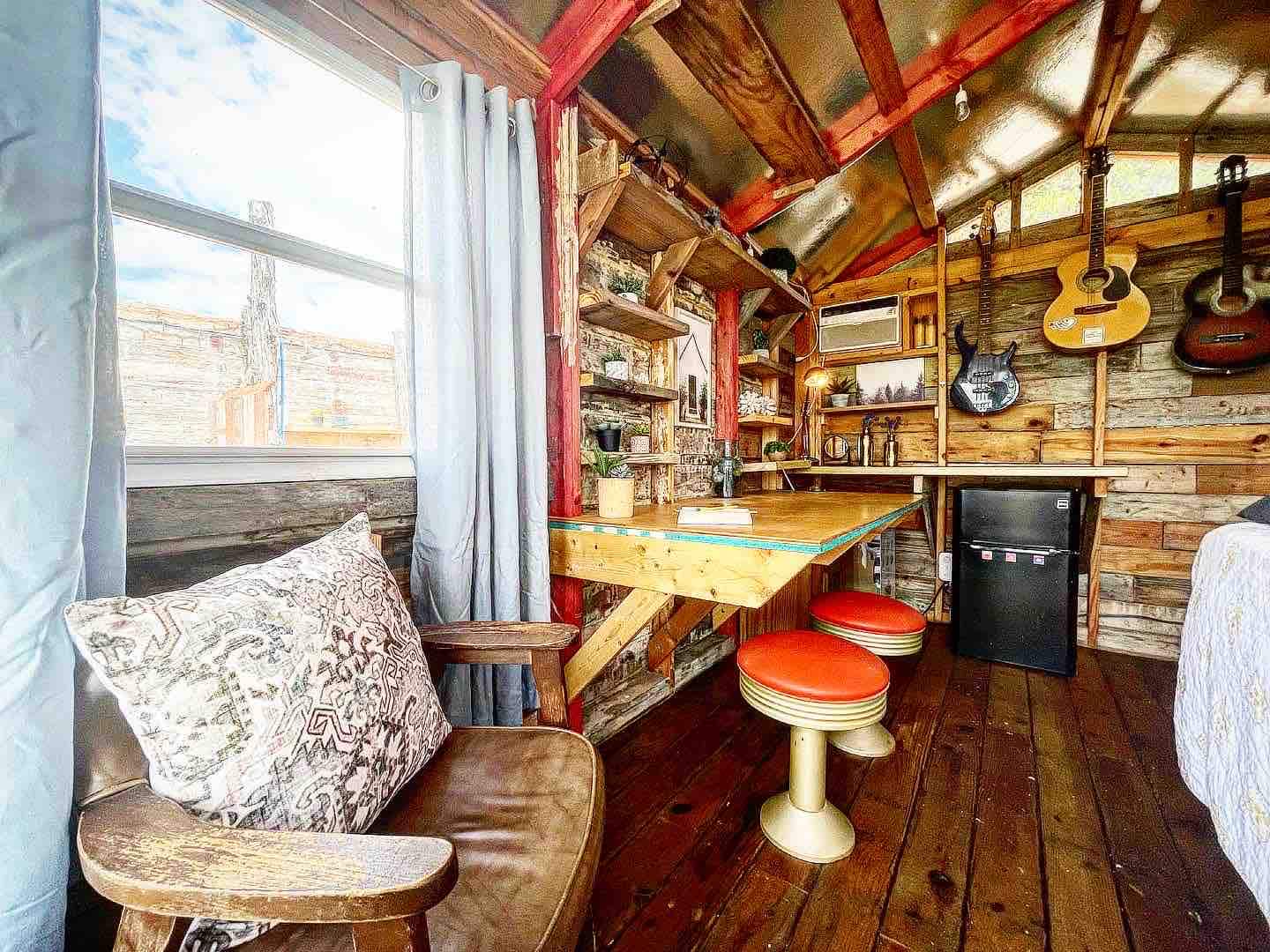 Casa Paradiso — interior and setting