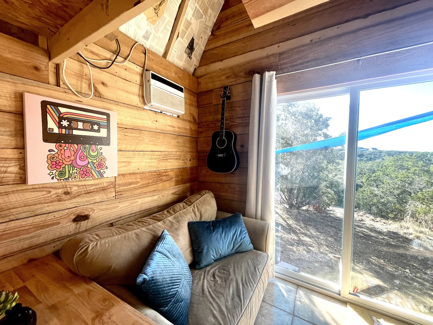 Happy House — interior and setting